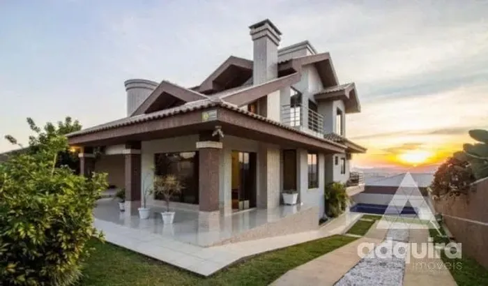 Casa à venda 5 Quartos, 2 Suites, 7 Vagas, 500 m², Stroparo