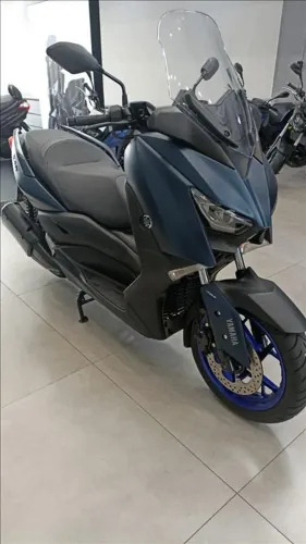 YAMAHA XMAX ABS