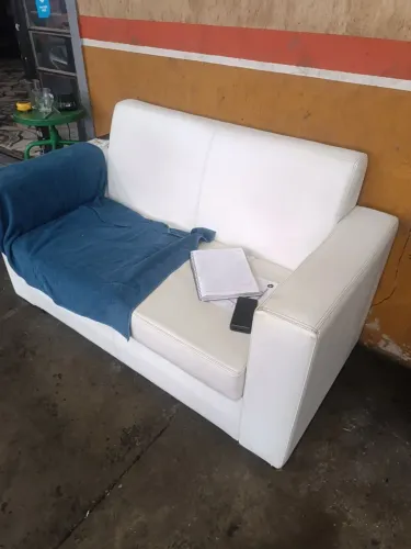 Vendo Sofá Couro