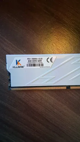 Memória RAM 8GB DDR4 3200MHz Kllisre CL22 Branca para PC Gamer