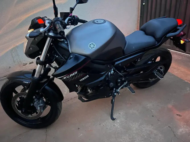 Yamaha XJ6 N ABS