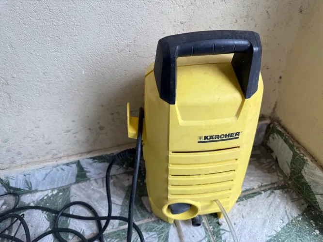 Lavadora karsher com vazamento