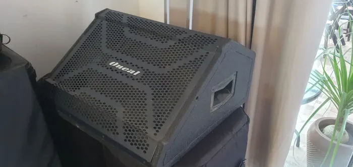 Monitor de palco ONEAL