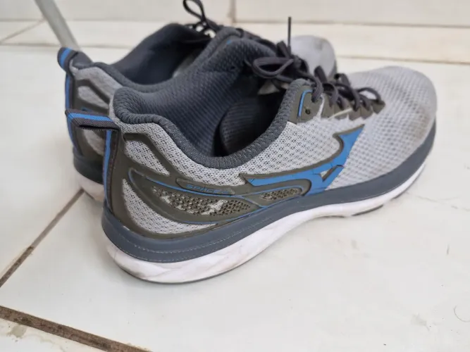 TÊNIS MIZUNO