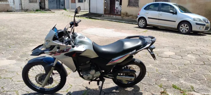 Honda XRE 300cc 2021/2021 cor preta freios ABS 