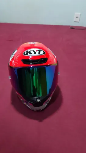 Capacete KYT