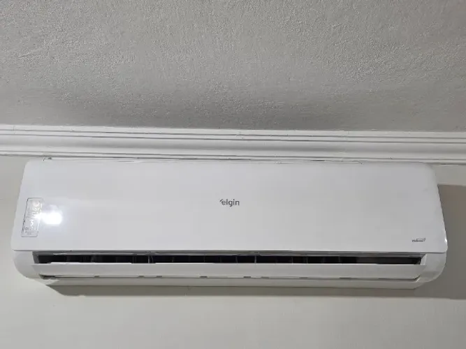 AR CONDICIONADO ELGIN INVERTER 24.000 BTUS - 2 ANOS DE USO - CONSERVADO