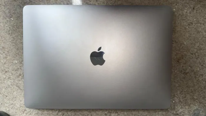 MacBook Air M1 (2020)