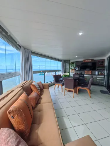 Excelente Oportunidade: Imóvel de 4 Quartos Frente Mar na Orla de Itaparica
