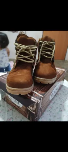 Bota de couro