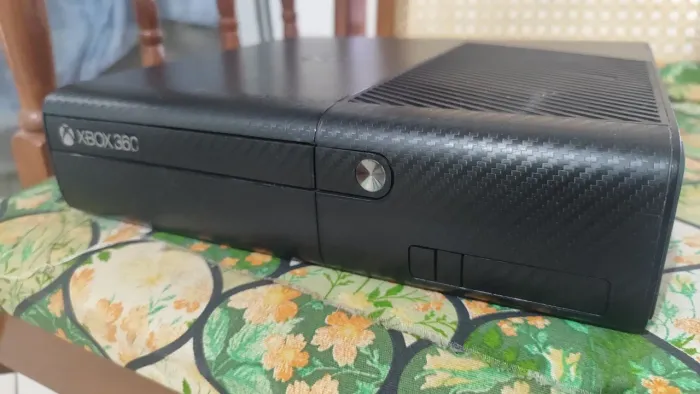 Xbox 360 super slim