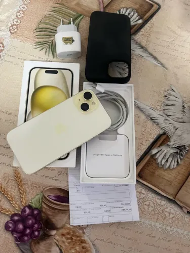 iPhone 15 128 GB comprado na Amazon com garantia de fábrica até Mês de Julho 2027