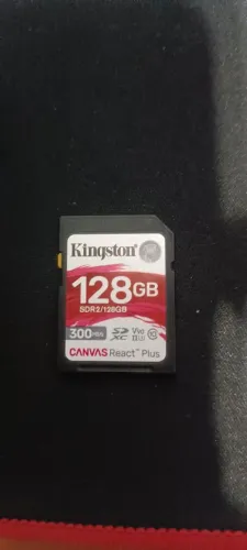 Cartão de Memória Kingston Canvas React Plus de 128GB (SDXC UHS-II V90)