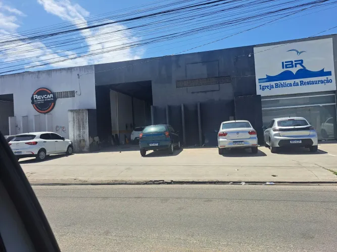 Galpão 286, escritório 2 wc, bairro Feitosa. 8mil.