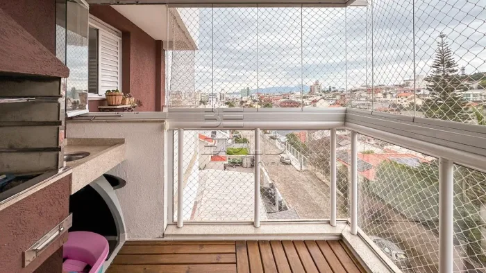 Apartamento 2 dormitórios com suíte