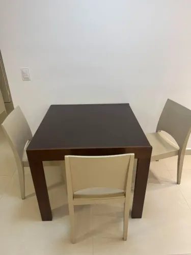 Mesa de jantar com 3 cadeiras