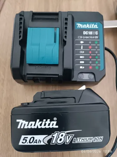 Kit Bateria 18V 5.0 amperes + carregador Makita