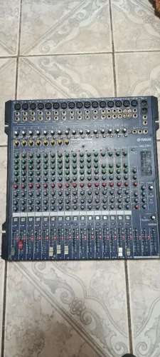 Mesa de som Yamaha MG 206C