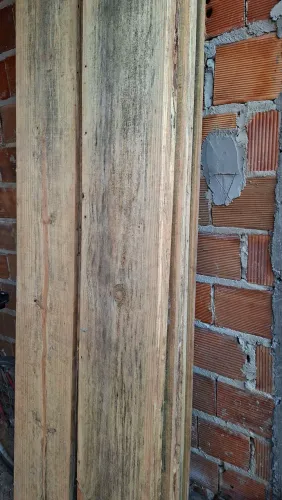 Tábuas de pinho são 10 tábua 45 reais cada
