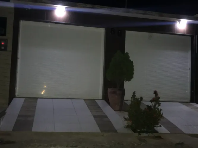 CASA NA AABB COM ENERGIA SOLAR E MÓVEIS PLANEJADOS