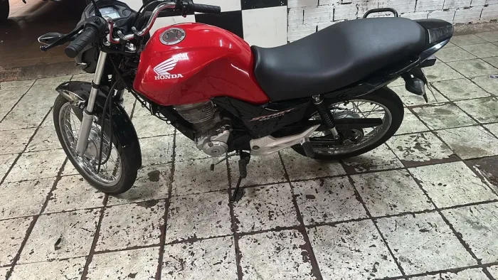 Moto recém reformada