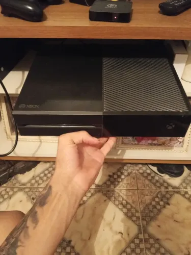 Produto bem conservado,manete original mas com problema no analógico,fonte não e original 