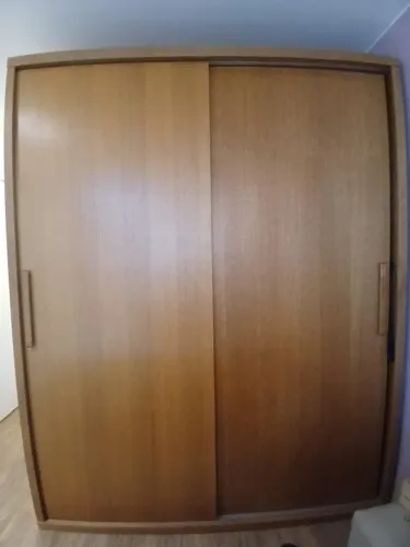 Guarda Roupa de Madeira