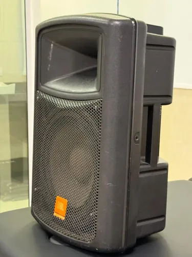 Caixa som JBL 150 Watts 