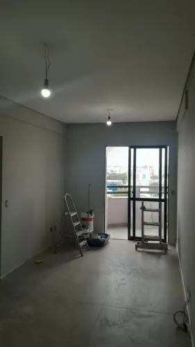 PEDREIRO DISPONÍVEL