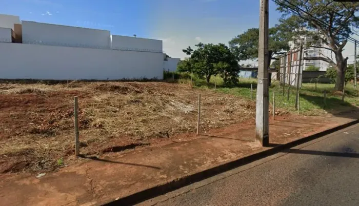 Terreno à venda no bairro Bosque dos Buritis em Uberlândia