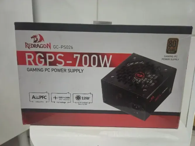 Fonte Redragon RGPS-700W 80 Plus Bronze ATX PFC Ativo GC-PS026