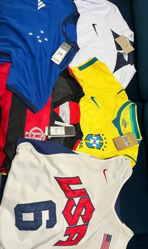 Lote de 5 camisas de time