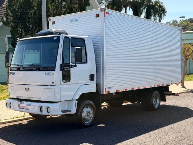 CARGO 815s 2005