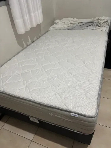 Colchão com protetor+box solteiro king(solteirão)