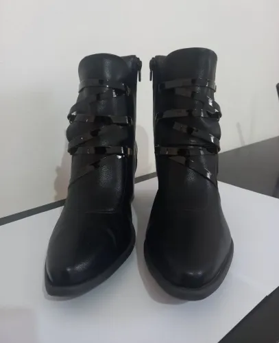 BOTA PICCADILLY GIORDANA - CANO MÉDIO - TAM. 38 - sem uso