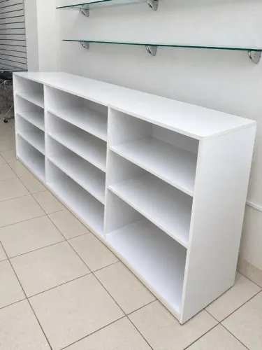 GÕNDOLA DE MDF
