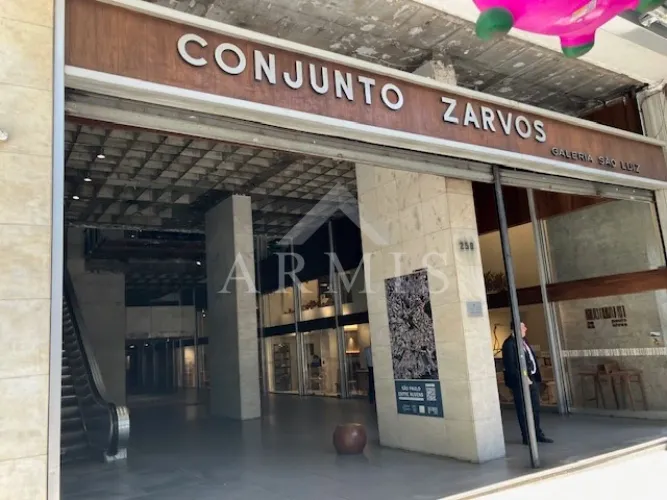 Ótimo conjunto comercial no edificio Zarvos!