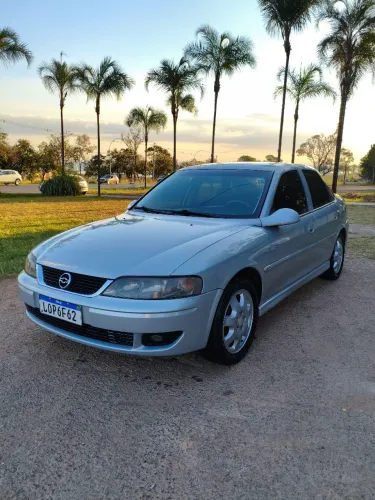 Chevrolet Vectra CD 2.2 16V / 2.0 16V Mec./aut. 2003