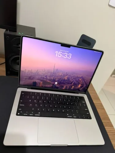 MacBook Pro 14" Apple M3 Pro (18GB RAM / 512GB SSD) - Impecável! Aceito Troca + Volta