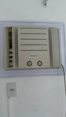 Ar condicionado de janela