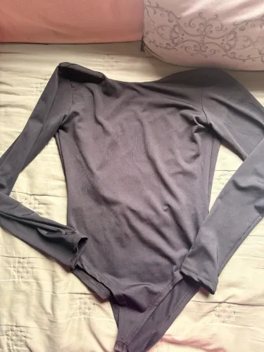 Body preto costas nuas