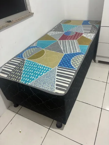 Cama box solteiro nunca usada