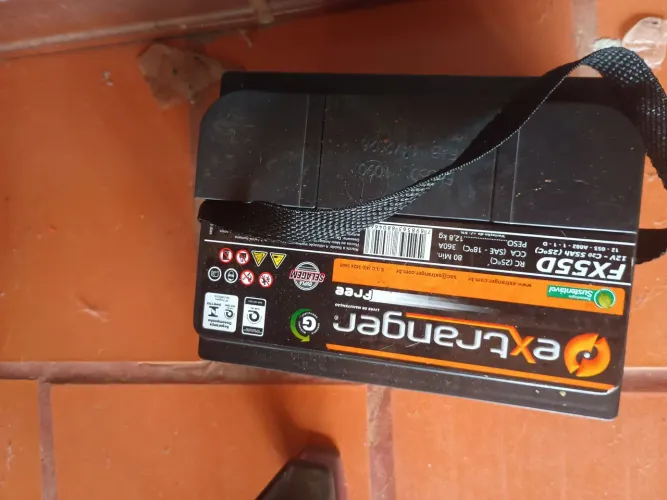 Vend e se bateria de carro nova