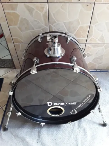 BUMBO LUDWIG 20" NA COR VINHO<br>R$700,00 ou 2 PNEUS  ARO 13"