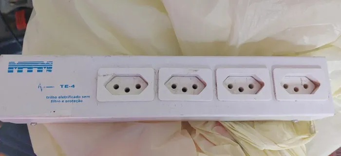 Régua elétrica 4 posições