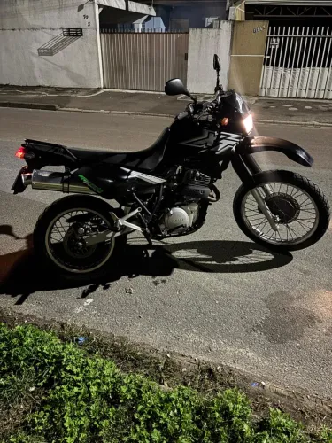 Moto xt