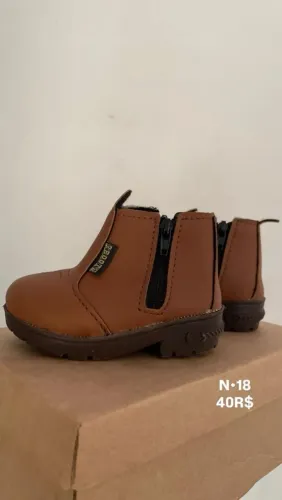 VENDO BOTINA INFANTIL MASCULINA