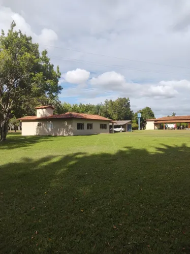 Sítio 8 Alqueires, Rica em Água com 2 Lagos com Peixes, 4 Casas, Casa Mobiliada, Salão de 