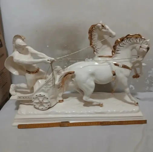 Escultura Biga Romana