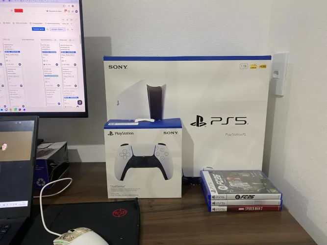 Ps5 leitor de disco + Base de carregamento + 2 Controles + Jogos